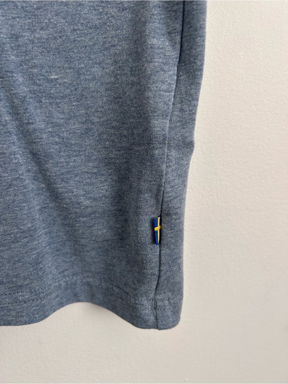 FJALLRAVEN Logo T-Shirt | Quick Dry | Reg Fit | Medium - Picture 6 of 8